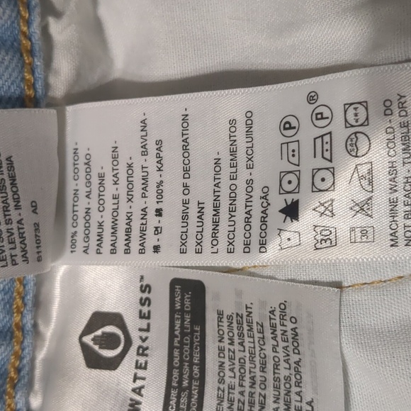 Levi’s 501 Shorts Womens Embroidered Floral Jean Cut Off Booty Denim Light Sz 30 - Picture 11 of 12